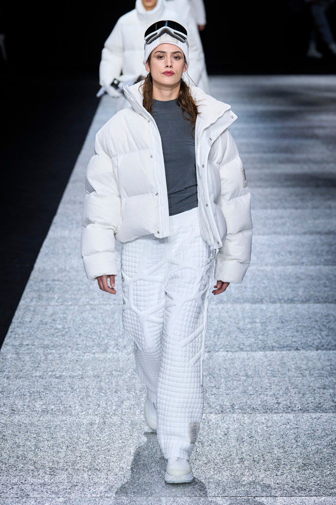  Emporio Armani