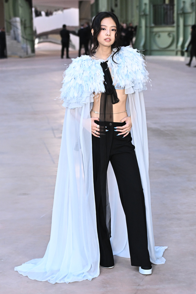  Jennie Kim na přehlídce Chanel Haute Couture SS25