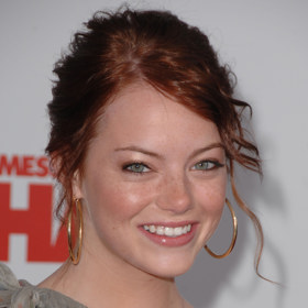  Zubní proměny celebrit - Emma Stone před 