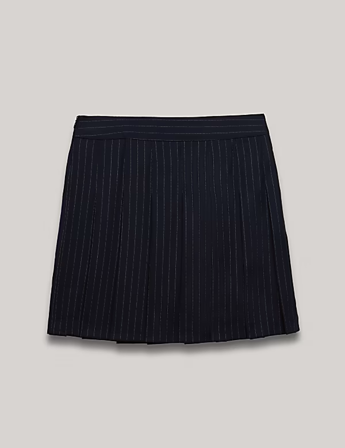 Plisovaná mini sukně s proužky, Marks & Spencer, 1 899 Kč