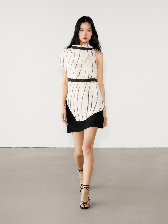 Top s potiskem proužků a asymetrickým výstřihem, Massimo Dutti, 699 Kč