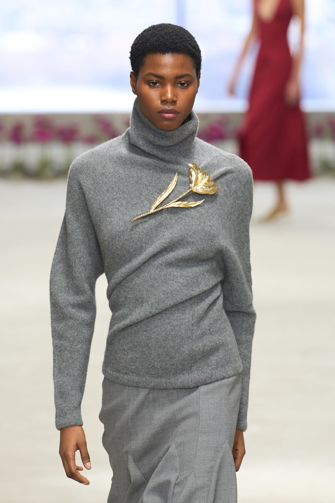 BrožeCarolina Herrera, FW25