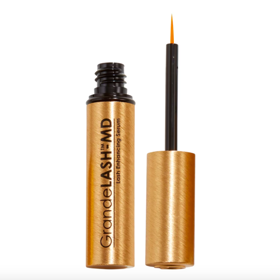 Lash Enhancing Serum od Grande Cosmetics, prodává Sephora, 850 Kč Lash Enhancing Serum od Grande Cosmetics, prodává Sephora, 850 Kč