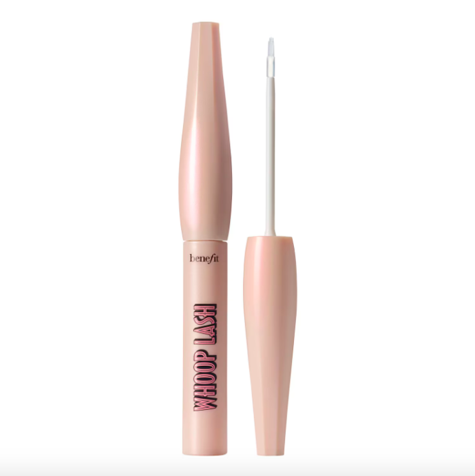  Whoop Lash Serum od Benefit Cosmetics, prodává Sephora, 1 520 Kč