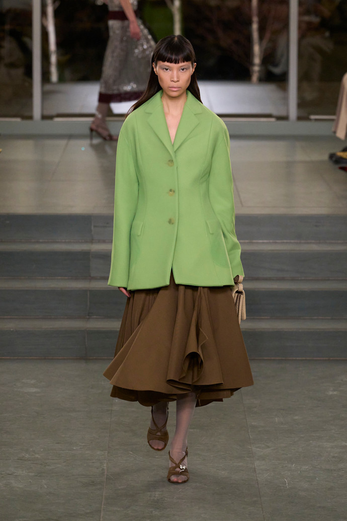 Áčkové sukněTory Burch, FW25