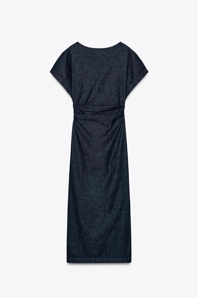 Midi šaty s rovným výstřihem, zara.com, 999 KČ