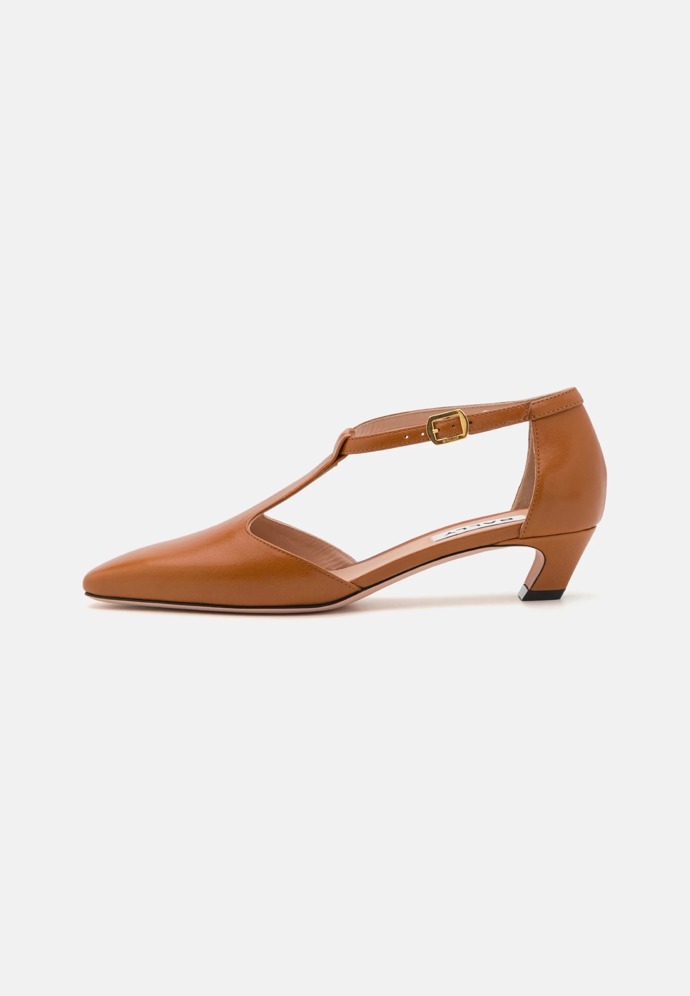  T-bar lodičky Samira, Bally, 18 800 Kč, prodává Zalando