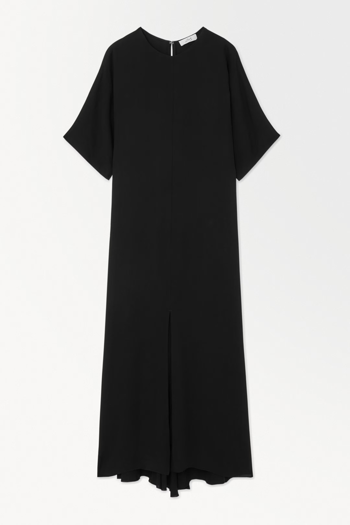 Černé tričkové šaty, cos.com, 250EUR