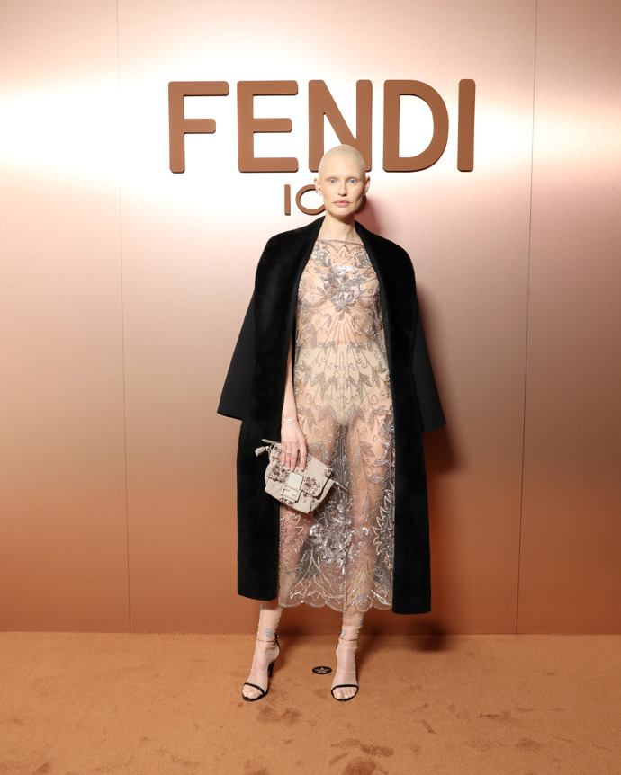  Bianca Balti  na přehlídce Fendi na Milano Fashion Week 2025