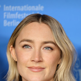 Saoirse Ronan v lifted bobu Saoirse Ronan v lifted bobu