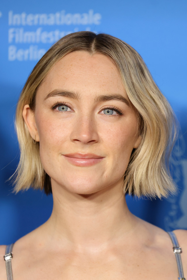 Saoirse Ronan v lifted bobu Saoirse Ronan v lifted bobu