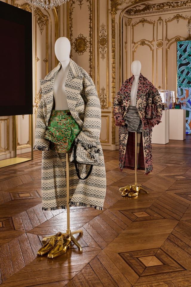 Loewe, FW25 Loewe, FW25