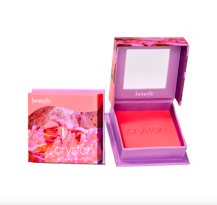  Tvářenka Crystah WANDERful World, Benefit Cosmetics, prodává Sephora.cz, 1 050 Kč