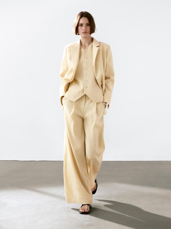 Butter yellow kostýmové kalhoty z lněné směsi, Massimo Dutti, 2 699 Kč 