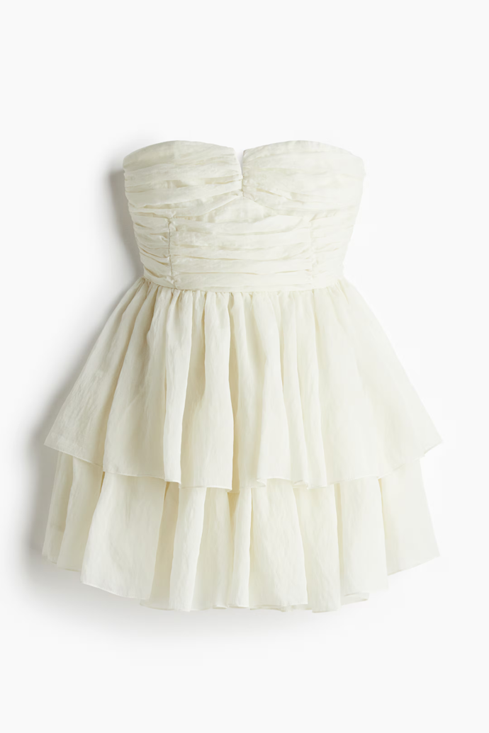 Šaty bandeau s rozšířenou sukní, H&M, 1 899 Kč