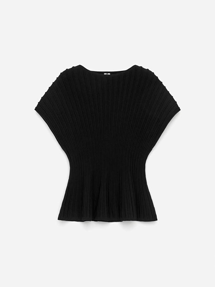 Vrstvený peplum top, Arket, 69 Eur  