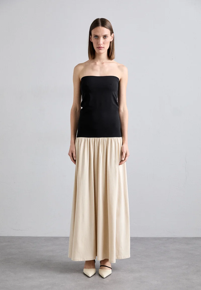 By Malene Birger, dvoubarevné šaty, Zalando, 4560 Kč