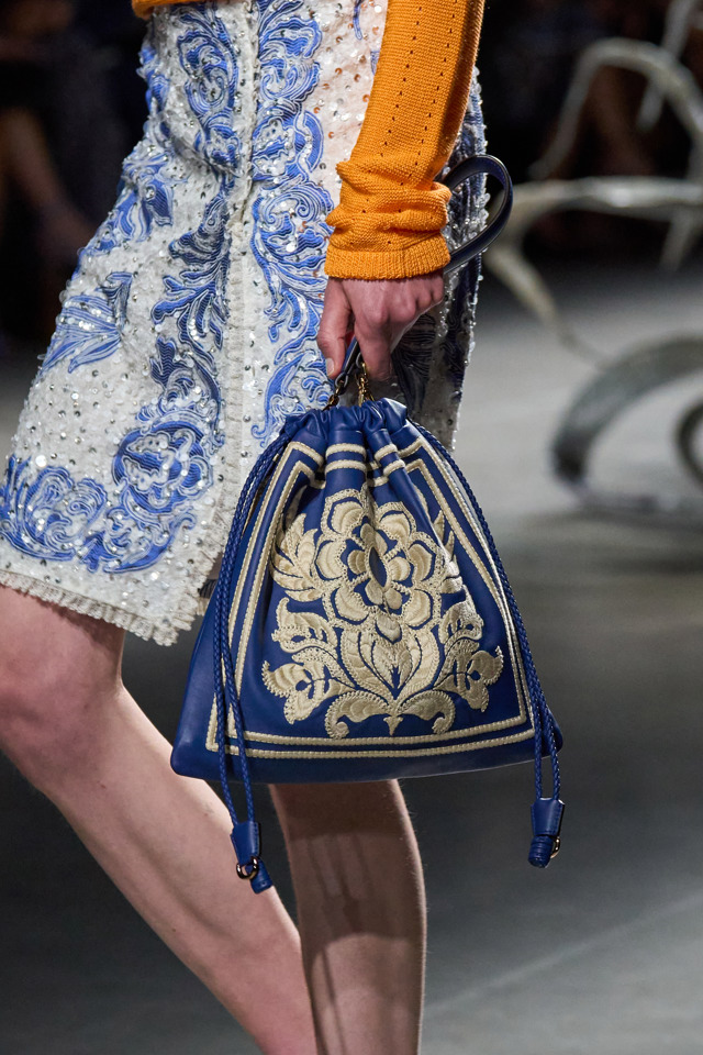  Etro