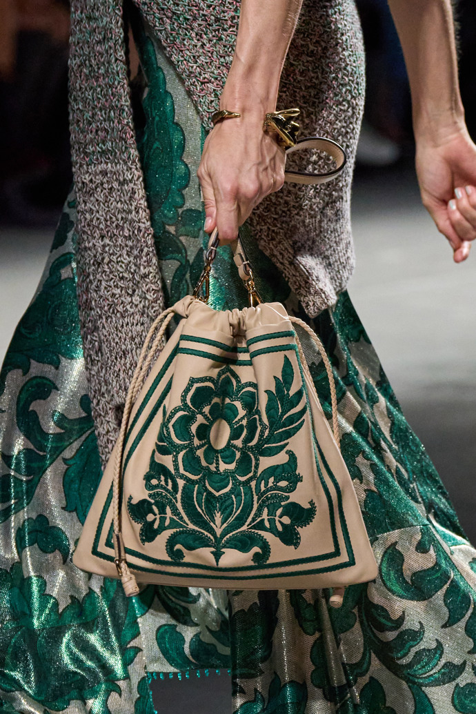  Etro