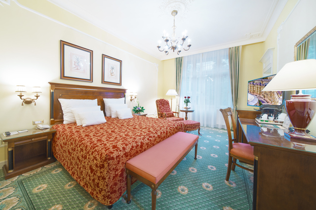 Nahlédněte do interiérů 5* superior hotelu a nechte se hýčkat Nahlédněte do interiérů 5* superior hotelu a nechte se hýčkat