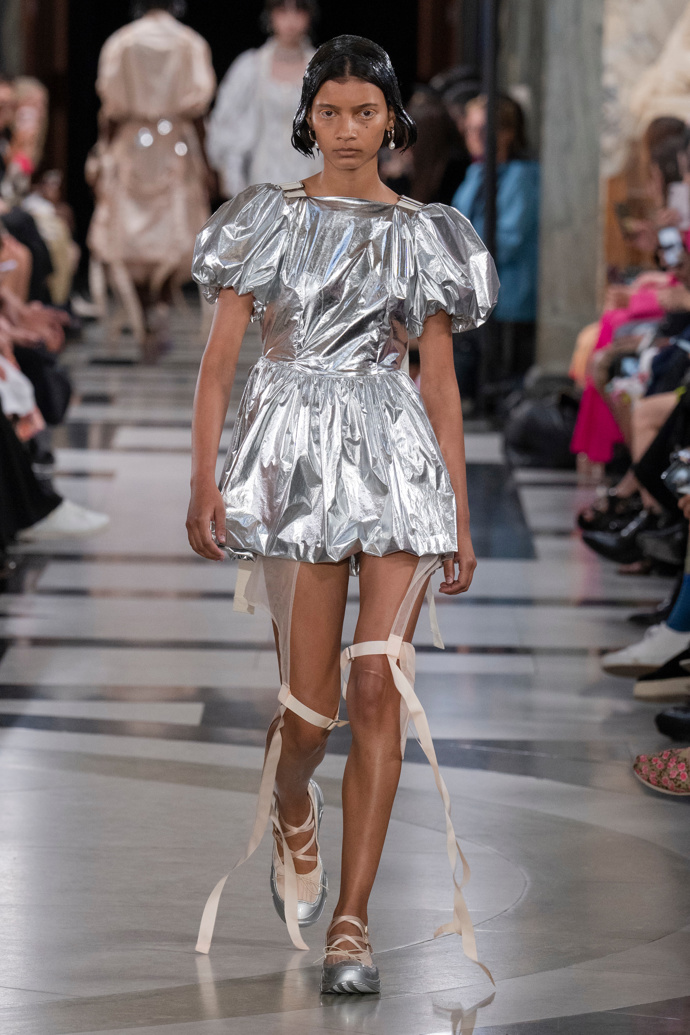  Simone Rocha