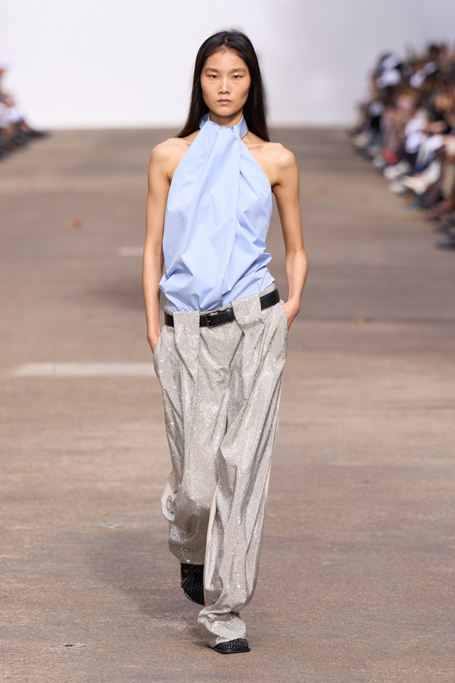 BýkStella McCartney, SS25 BýkStella McCartney, SS25
