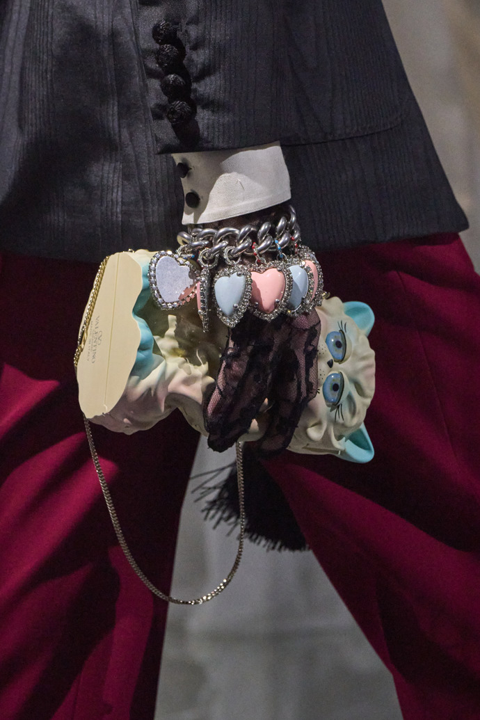  Valentino