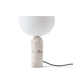 Stolní lampa Lars Tornoe, Designville, 8390 Kč Stolní lampa Lars Tornoe, Designville, 8390 Kč