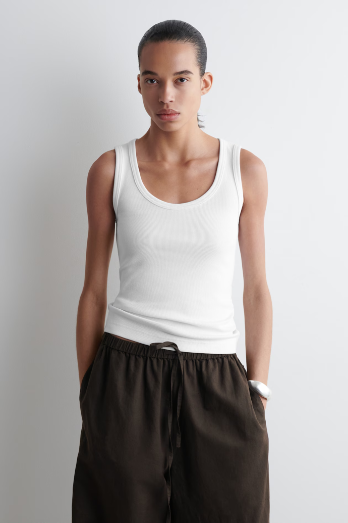 Žebrovaný tank top, COS, 29 EUR