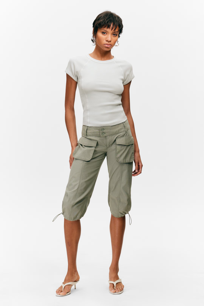 Kalhoty Cargo Capri s ultra nízkým sedem, Monki, HM, 949 Kč