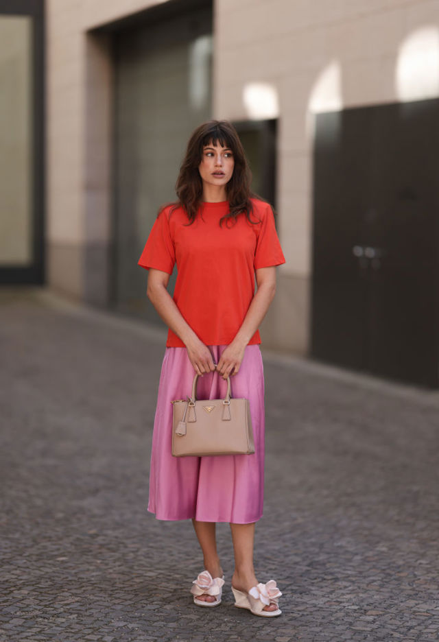 Růžová midi skirt Růžová midi skirt