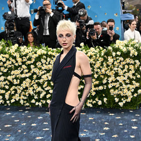 Emma Chamberlain, MET Gala 2025 Emma Chamberlain, MET Gala 2025
