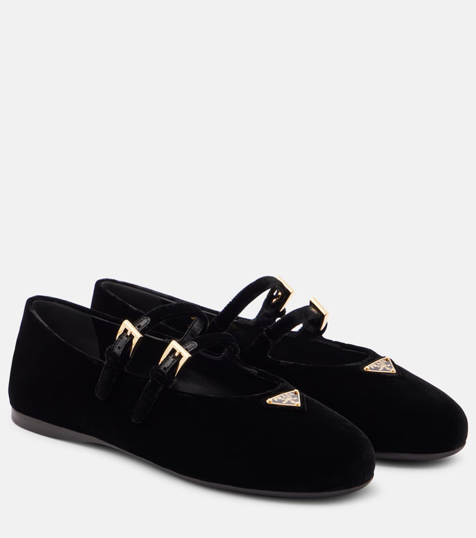 Sametové Mary Jane baleríny, Prada, MyTheresa, € 870