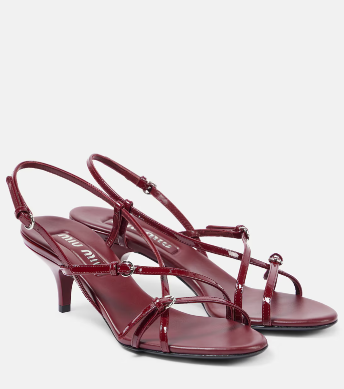55 lakované sandály, MIU MIU, MyTheresa, € 950