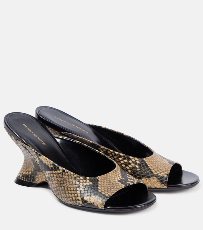 Kožené pantofle s hadím vzorem, Dries Van Noten, MyTheresa, € 575