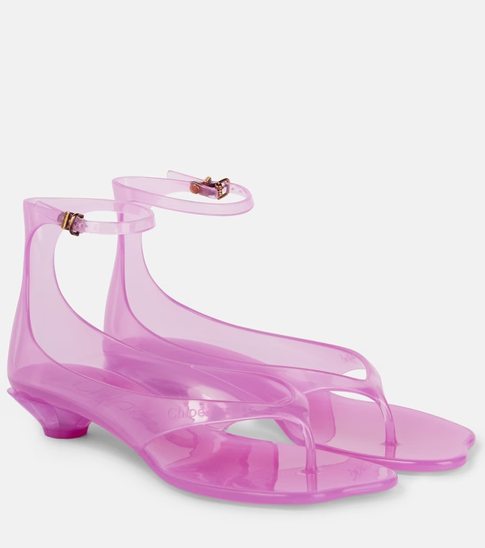 Jelly thong sandals, Chloé, MyTheresa, 490 Kč