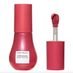  Rozjasňující tekutá tvářenka Watermelon Glow Niacinamide Dewy Flush, Glow Recipe, 870 Kč, prodává Sephora 
