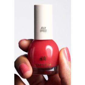 H&M lak na nehty, odstín Candy Apple Fever, 99 Kč