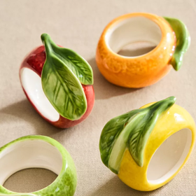 Porcelánové kroužky na ubrousky, ZARA Home, 699 Kč Porcelánové kroužky na ubrousky, ZARA Home, 699 Kč