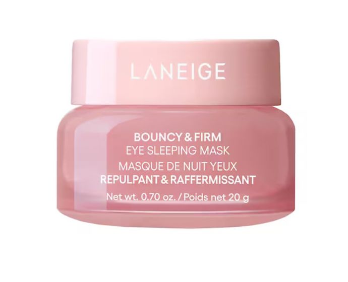 Noční maska na oči, která účinkuje, zatímco spíte. Obsahuje kofein, peptidy a komplex Peony & Collagen, které zpevňují, vyplňují a rozjasňují oční okolí. Ráno se probudíte s pohledem, který říká „spala jsem osm hodin“ – i když to nebyla pravda.Bouncy & Firm Eye Sleeping Mask, Laneige, Sephora, 850 Kč