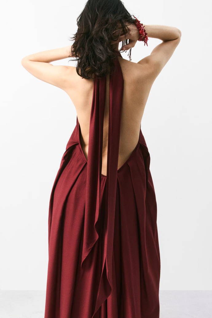 Maxišaty halterneck, H&M, 1 459 Kč