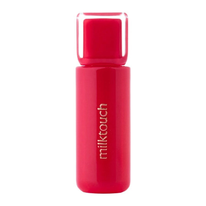 Jelly Fit Tinted Glow Tint (odstín 06 Chericious), Milk Touch, Cosibella, 415 KčGelový tint s vodovým finišem a studeným odstínem červené. Obsahuje skvalan, vitamin E a ovocné výtažky. Nelepí, hydratuje a vypadá přirozeně i večer.