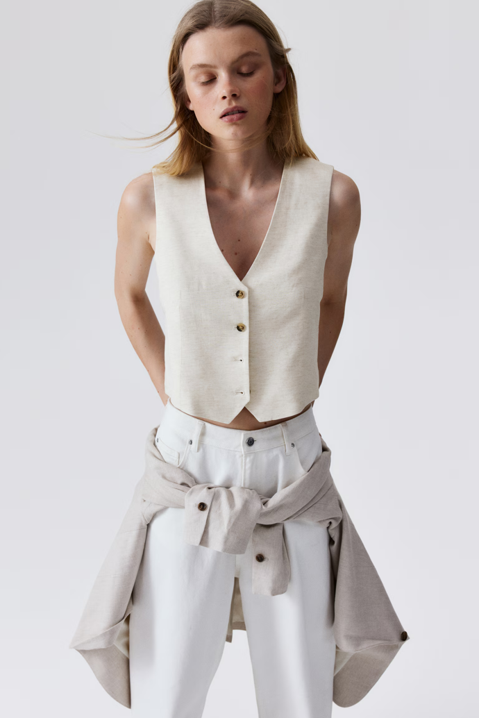 Elegantní společenská vesta, H&M, 599 Kč 