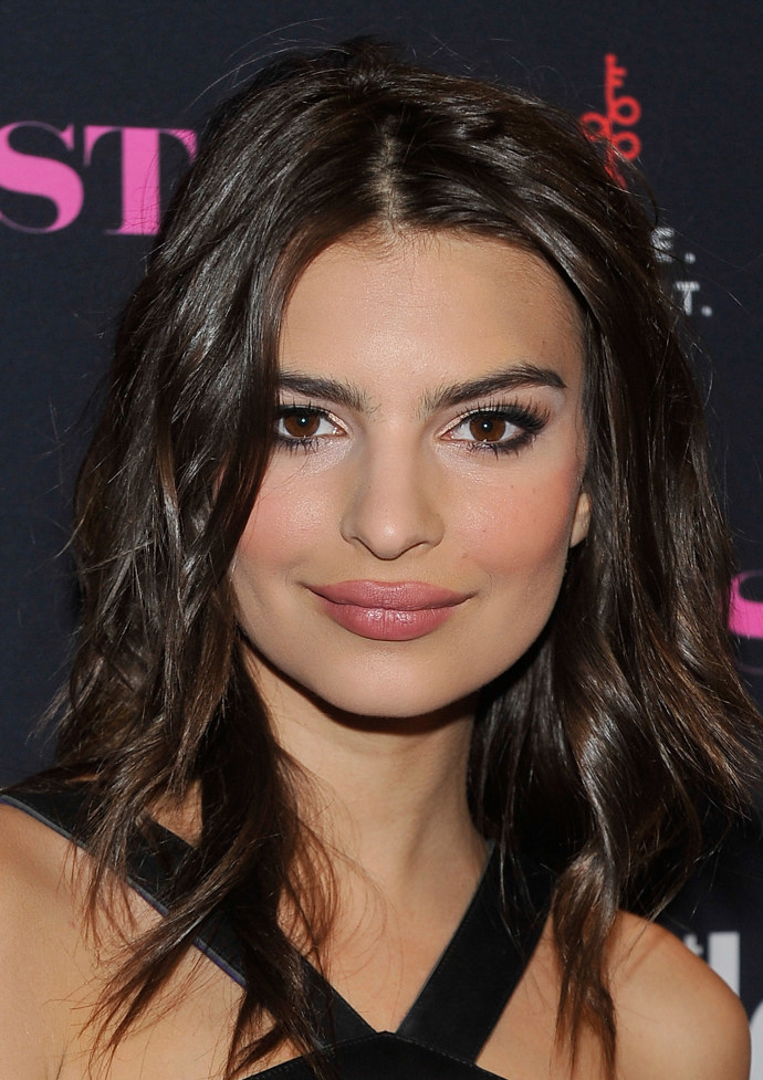  Emily Ratajkowski před buccal fat removal