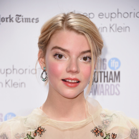  Anya Taylor-Joy před buccal fat removal