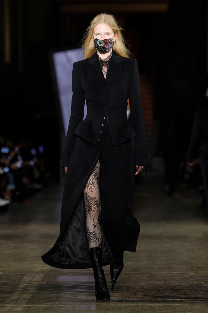  Alexander McQueen