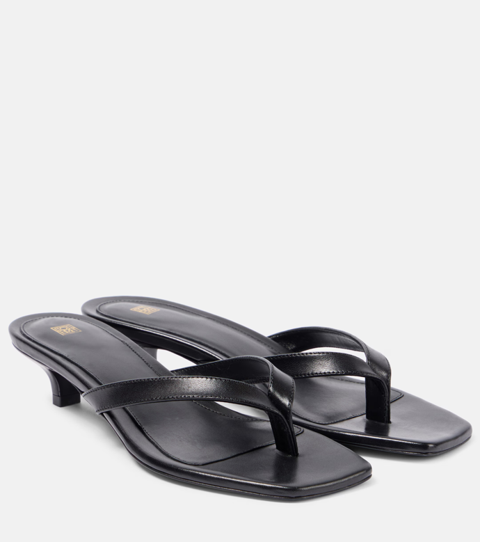 Sandálky, Toteme, MyTheresa, € 400