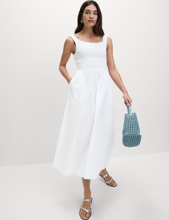 Texturované midi šaty se zvýrazněným pasem, Marks & Spencer, 1 199 Kč