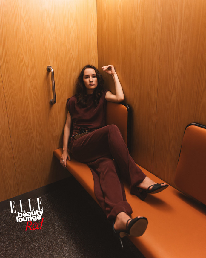 Eliška Křenkováhair: @mirka_mysicka @shuuemura_artofhairMUA: @hristinageorgievska @douglasczech @armanibeautyoutfit: @so______farshoes: @cccshoesbagsstyling: @alexanderlindovasistent stylingu: @markohuba