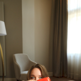 Denisa BarešováKreativní koncept & supervize: @nicolekudelkovaŠaty: @marksandspencerczechrepublicLokace: @grandhotelpupp